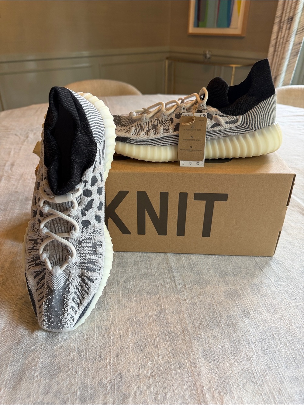 Adidas Yeezy 350 V2 CMPCT “Slate White / Panda” – Size 13
